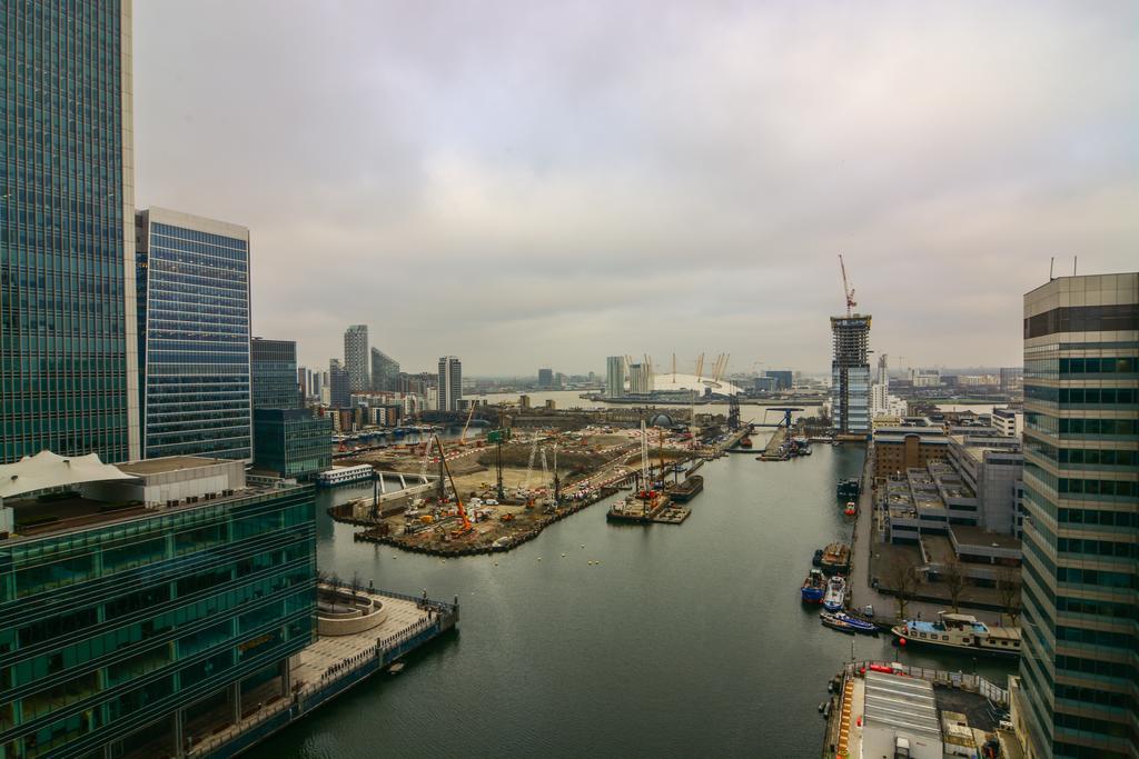 Canary Wharf - Corporate River View Apartments 런던 외부 사진