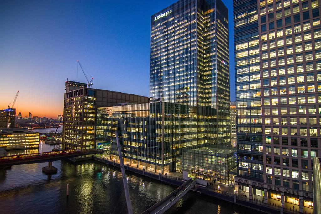 Canary Wharf - Corporate River View Apartments 런던 외부 사진