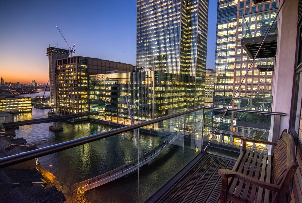 Canary Wharf - Corporate River View Apartments 런던 외부 사진