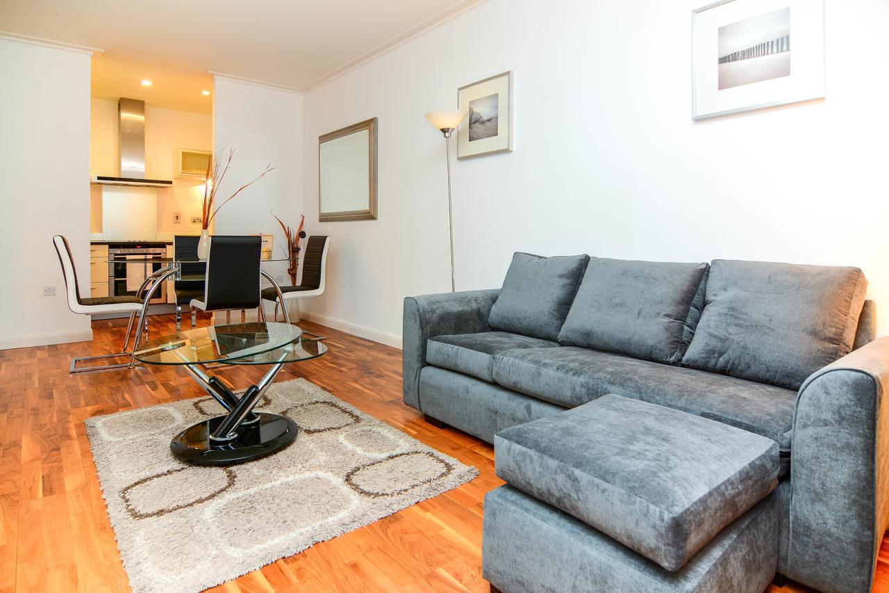 Canary Wharf - Corporate River View Apartments 런던 외부 사진