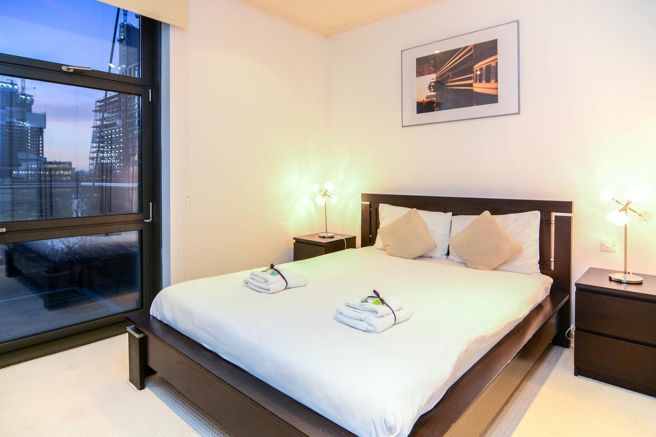 Canary Wharf - Corporate River View Apartments 런던 외부 사진