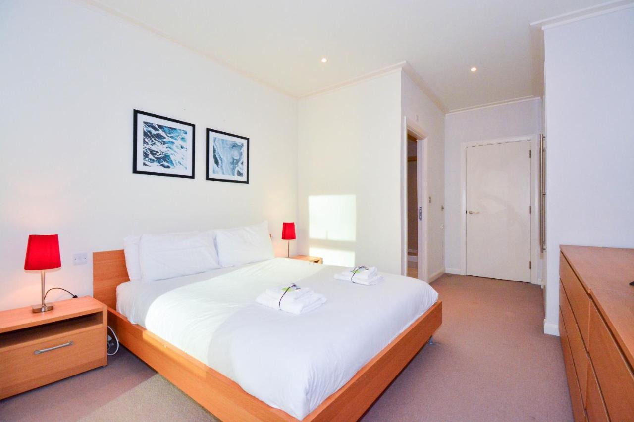 Canary Wharf - Corporate River View Apartments 런던 외부 사진