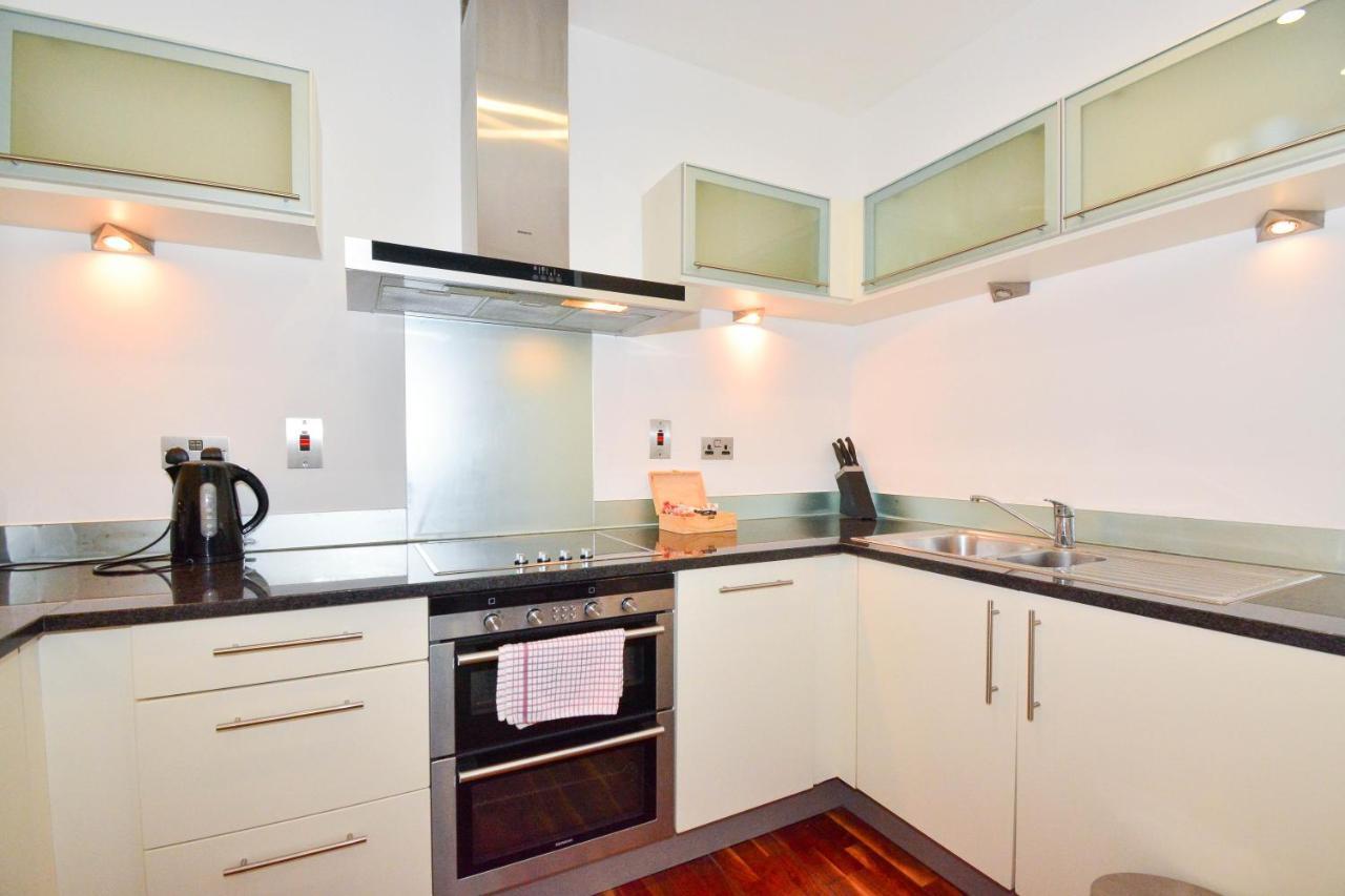 Canary Wharf - Corporate River View Apartments 런던 외부 사진