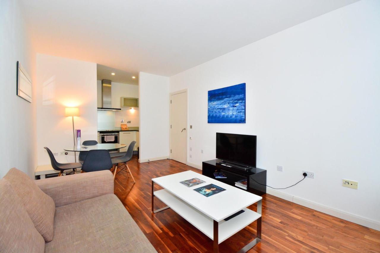Canary Wharf - Corporate River View Apartments 런던 외부 사진