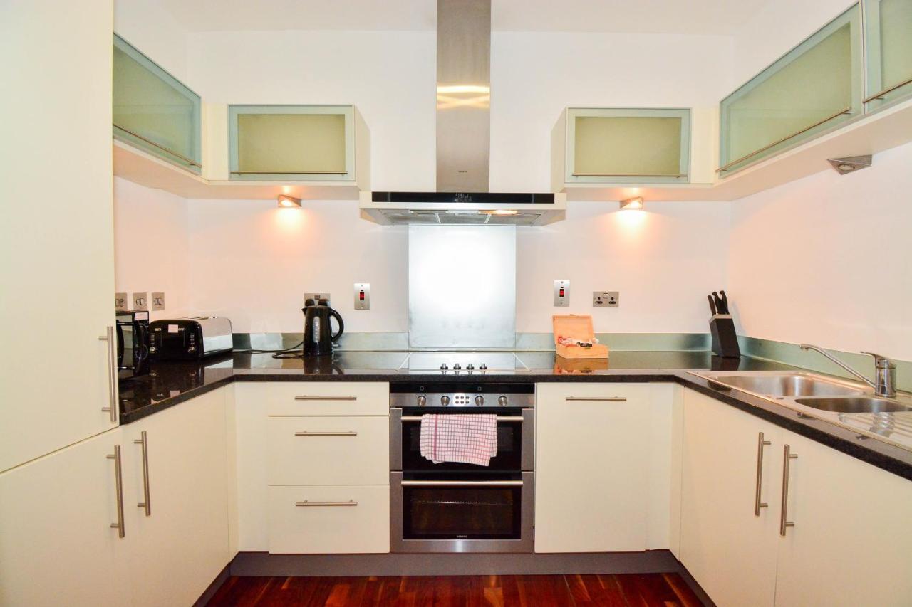 Canary Wharf - Corporate River View Apartments 런던 외부 사진
